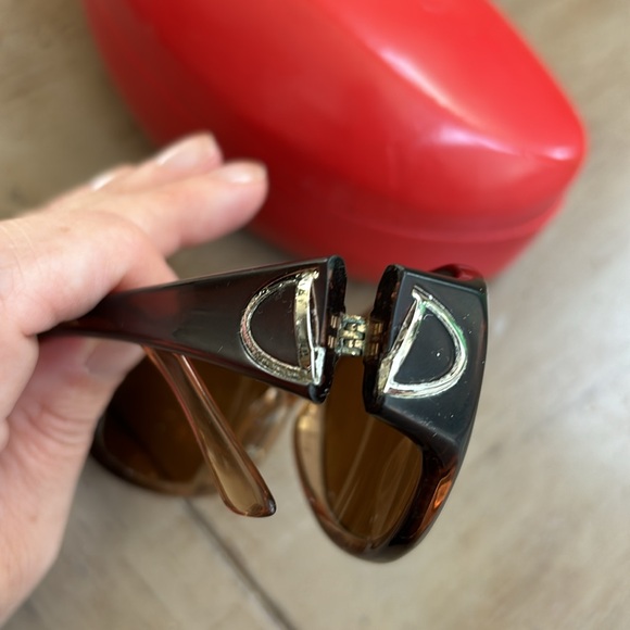 Valentino Oversized Sunglasses Brown Gradient w/ Case Well Loved Designer Frames